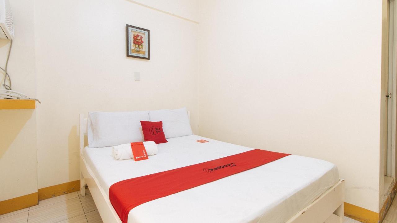 Reddoorz @ Golden Skye Hotel Guagua Eksteriør bilde