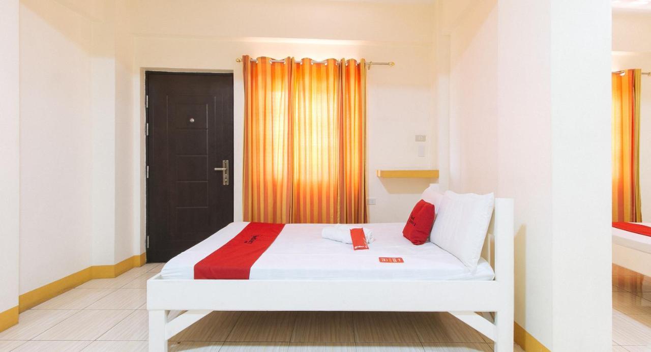 Reddoorz @ Golden Skye Hotel Guagua Eksteriør bilde