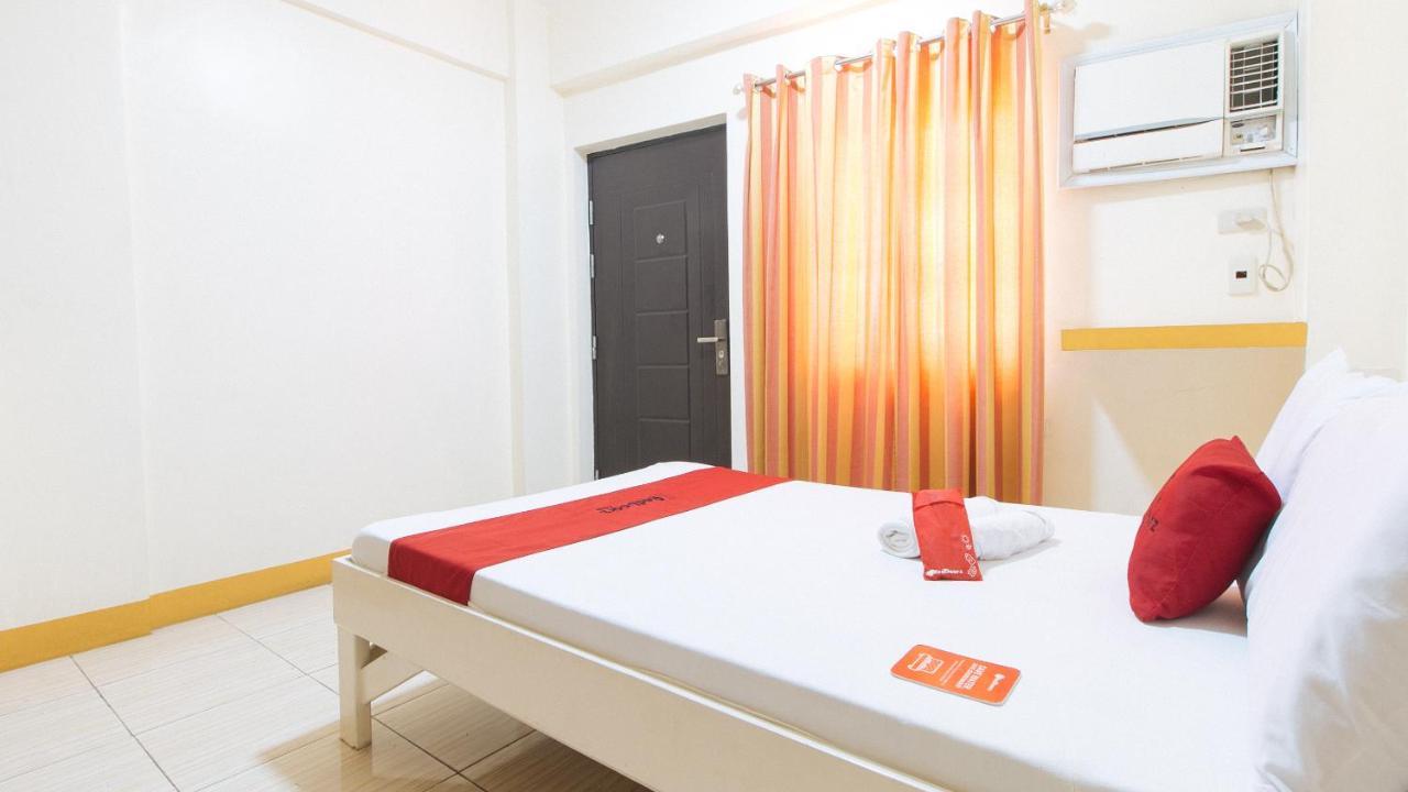 Reddoorz @ Golden Skye Hotel Guagua Eksteriør bilde